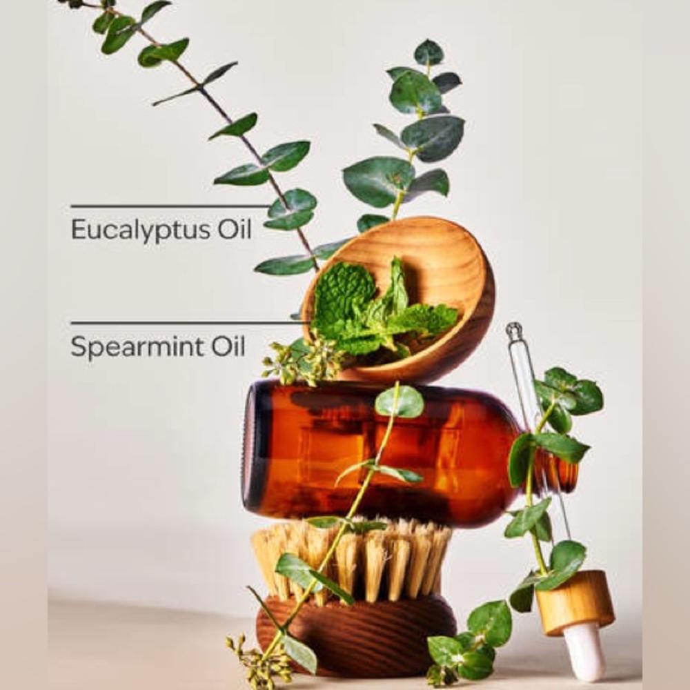 NEW Bath & Body Works Aromatherapy Stress Relief Candle - Eucalyptus & Spearmint - Picture 2 of 8